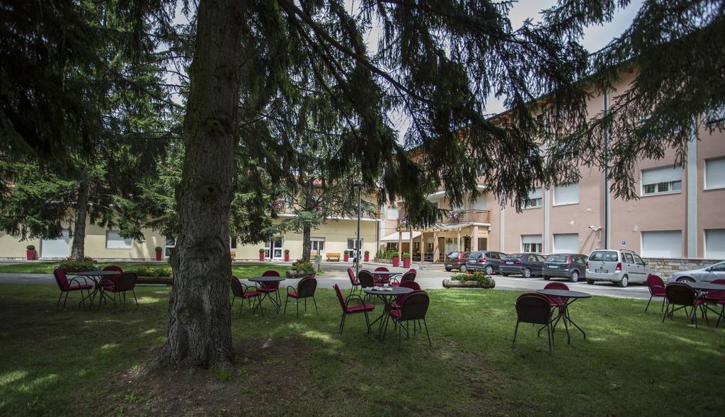 Park Hotel Sacro Cuore Cavalese Exterior foto
